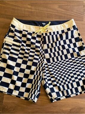 Vans Checkerboard Board Shorts Mens 32 Surf Swim Skate
